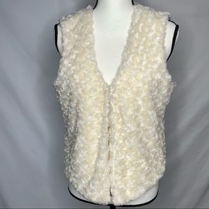 Yest Ivory Faux Fur Swirls/Rosettes Vest
